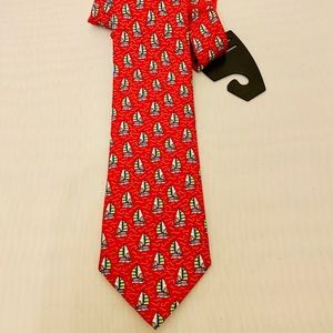 Vineyard Vines Santa Sailboat Holiday Tie